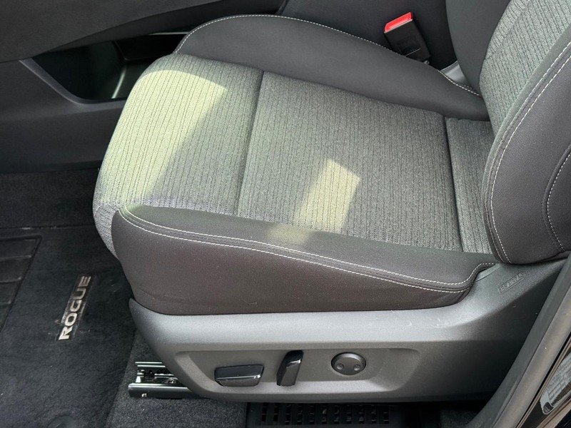 Nissan Rogue Vehicle Image 20