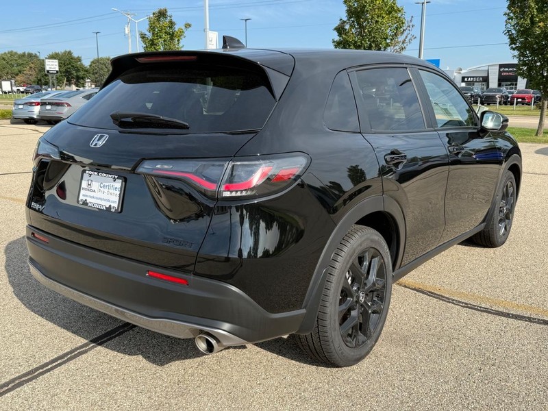 Honda HR-V Vehicle Image 3
