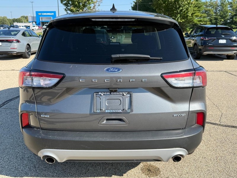 Ford Escape Vehicle Image 4