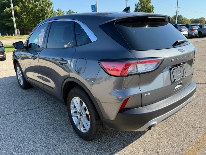 Ford Escape Vehicle Image 5