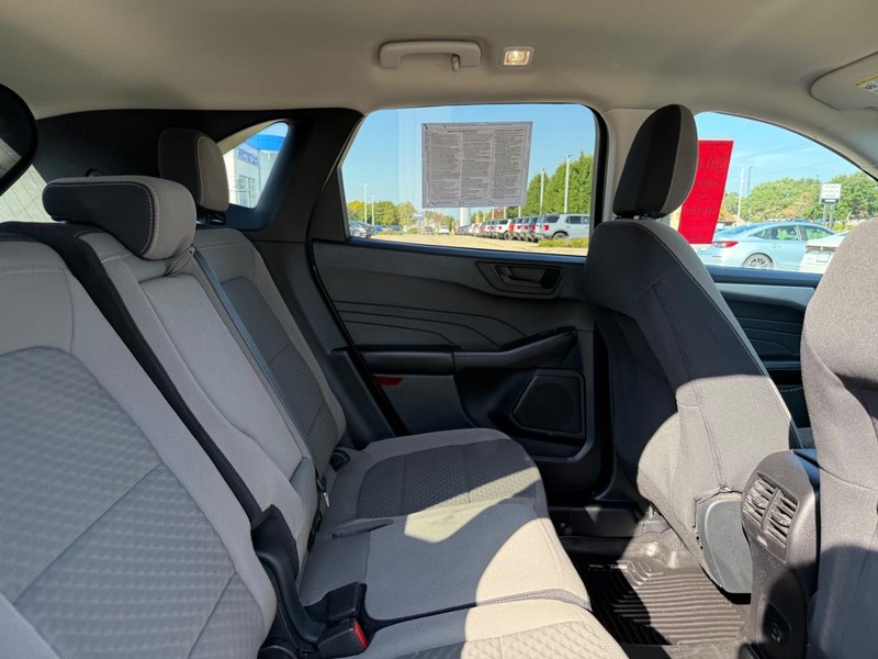 Ford Escape Vehicle Image 9