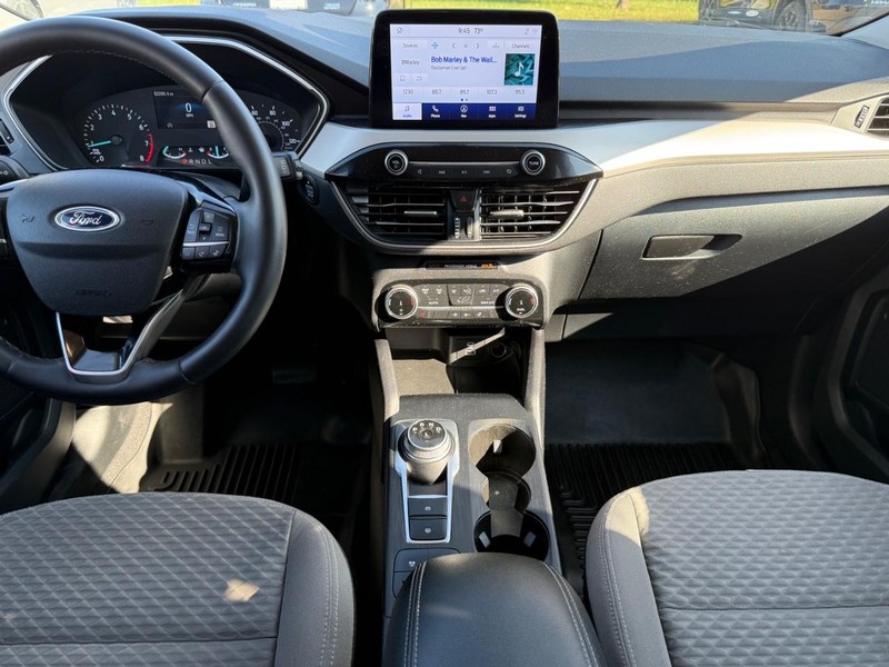 Ford Escape Vehicle Image 10