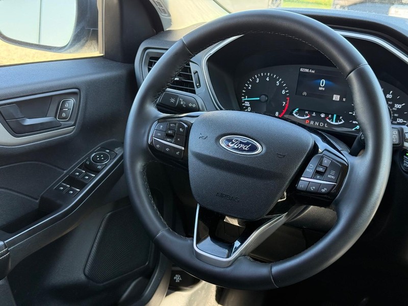 Ford Escape Vehicle Image 13