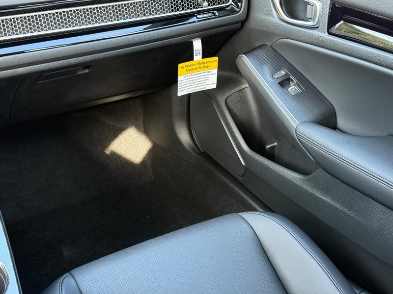 Honda Civic Sedan Hybrid Vehicle Image 9