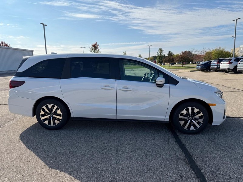 Honda Odyssey Vehicle Image 2