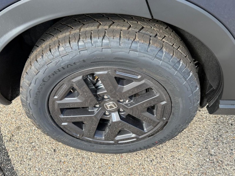 Honda CR-V Hybrid Vehicle Image 4