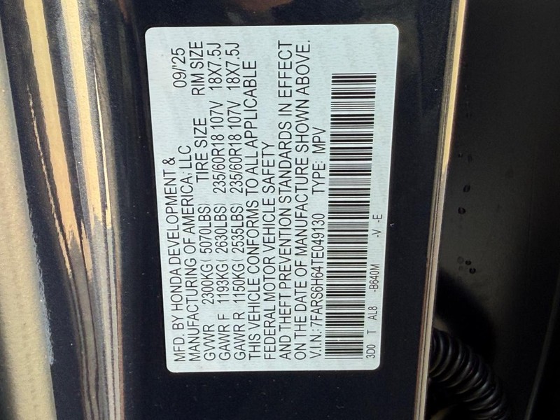 Honda CR-V Hybrid Vehicle Image 17