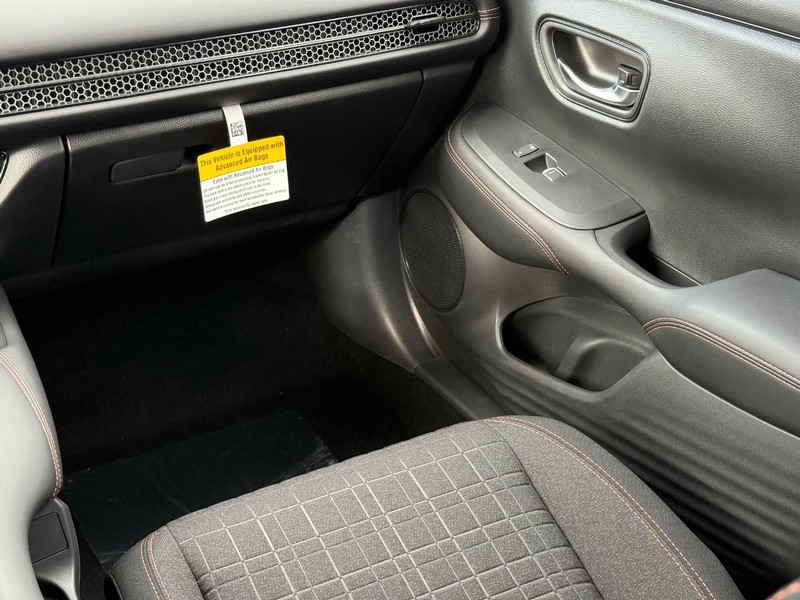 Honda HR-V Vehicle Image 10