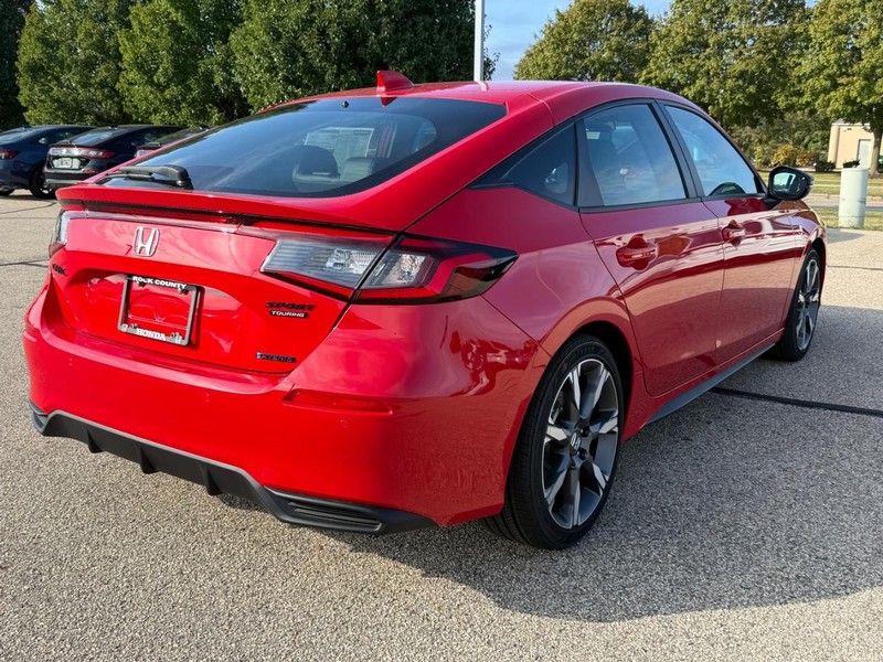 Honda Civic Hatchback Hybrid Vehicle Image 3