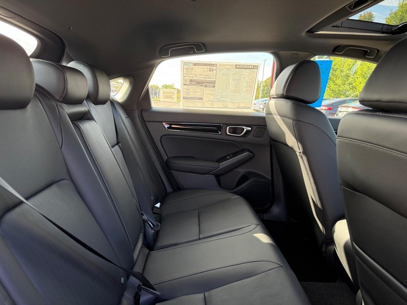 Honda Civic Hatchback Hybrid Vehicle Image 5