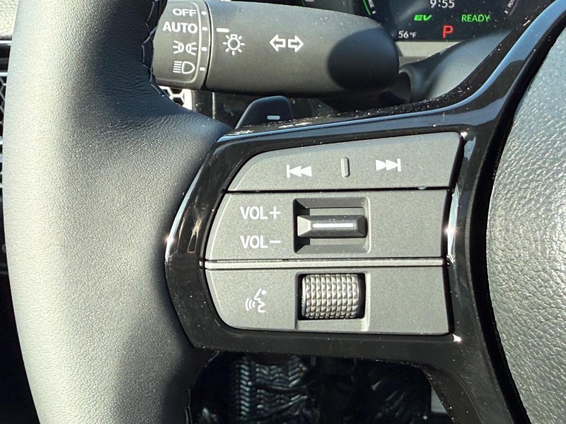 Honda Civic Hatchback Hybrid Vehicle Image 11