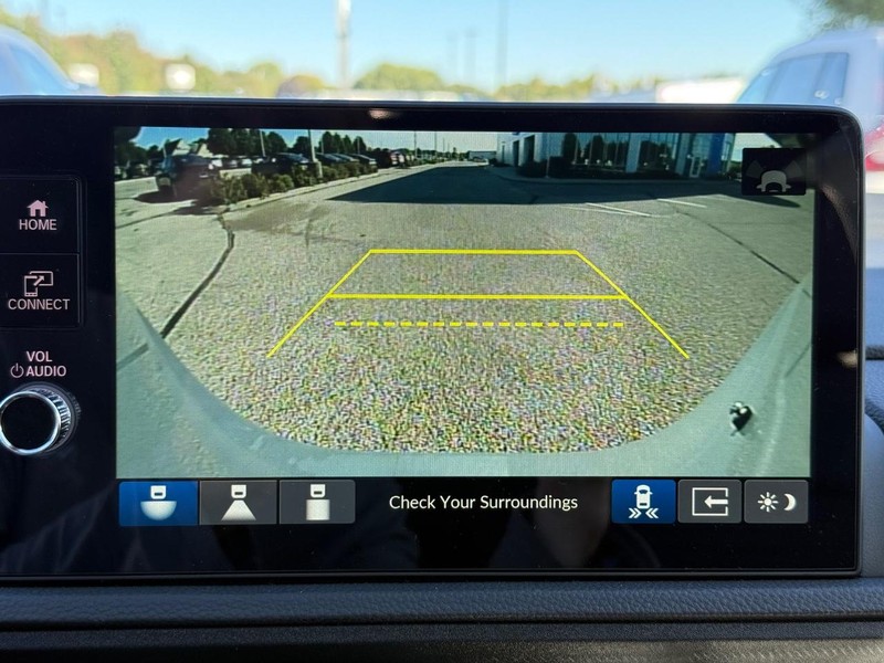 Honda CR-V Hybrid Vehicle Image 14