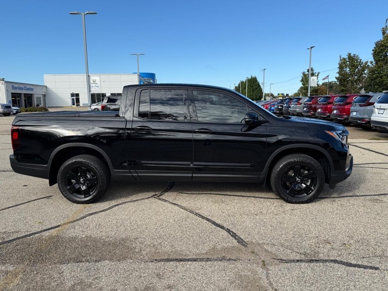 Honda Ridgeline Vehicle Image 2