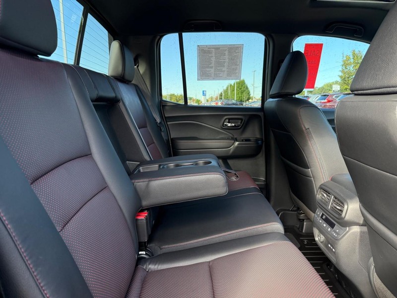Honda Ridgeline Vehicle Image 9