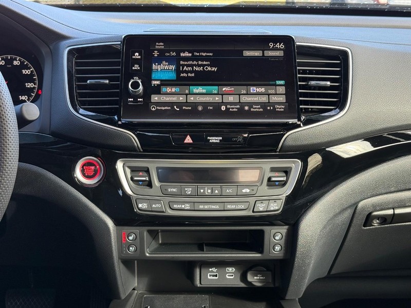 Honda Ridgeline Vehicle Image 11