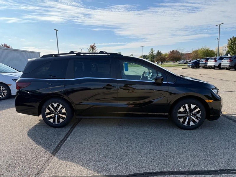 Honda Odyssey Vehicle Image 2