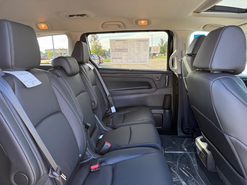 Honda Odyssey Vehicle Image 6