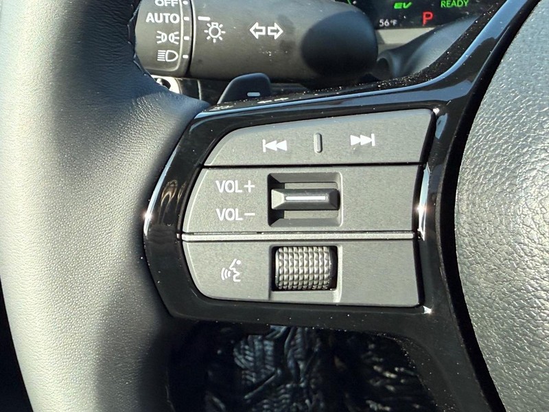 Honda Civic Hatchback Hybrid Vehicle Image 11