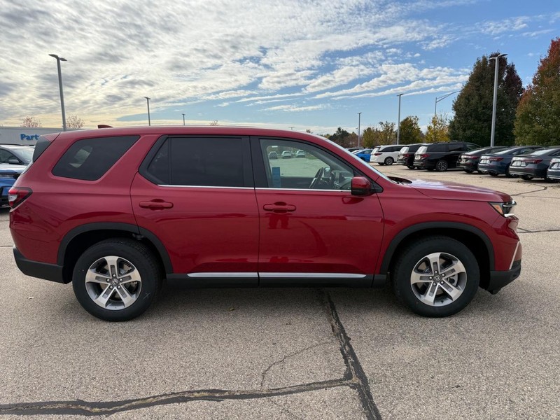 Honda Pilot Vehicle Image 2