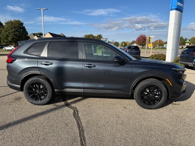 Honda CR-V Hybrid Vehicle Image 2