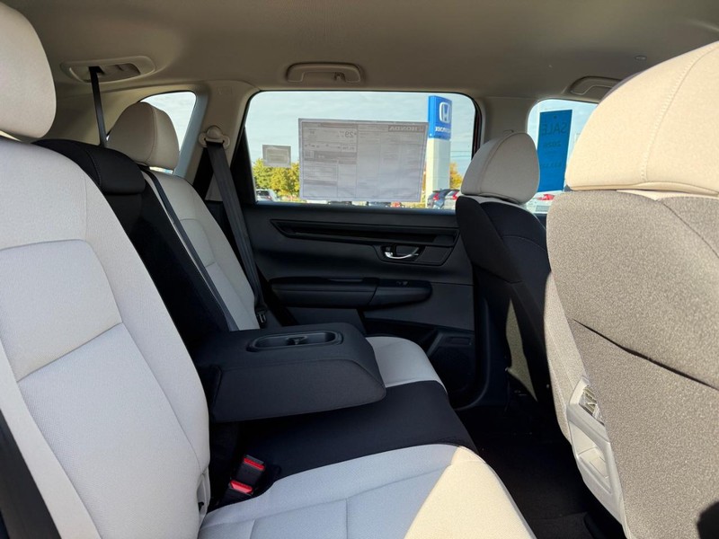 Honda CR-V Vehicle Image 5