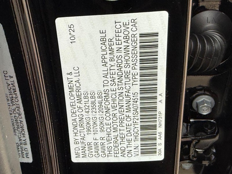 Honda Accord Sedan Vehicle Image 16