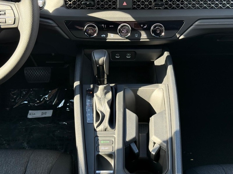 Honda Accord Sedan Vehicle Image 8