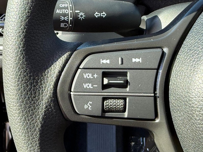 Honda Accord Sedan Vehicle Image 11