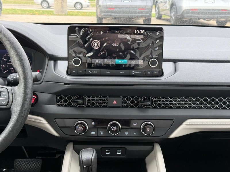 Honda Accord Sedan Vehicle Image 7