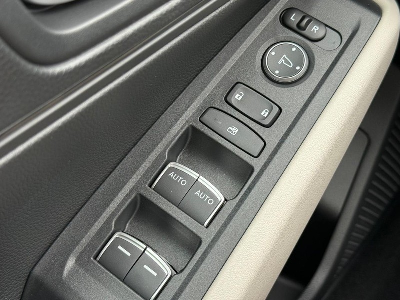 Honda Accord Sedan Vehicle Image 14