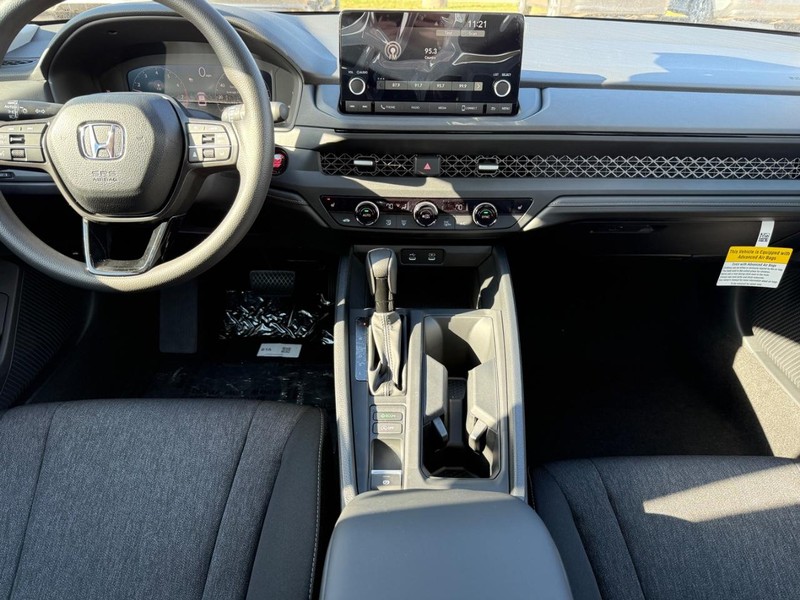 Honda Accord Sedan Vehicle Image 6