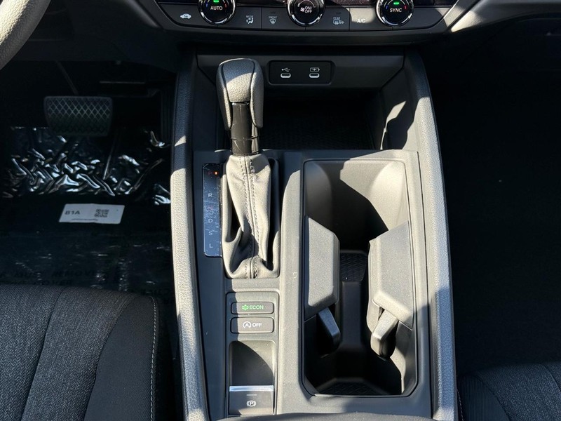 Honda Accord Sedan Vehicle Image 8