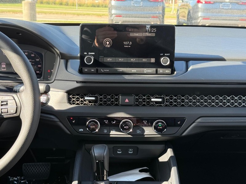 Honda Accord Sedan Vehicle Image 7