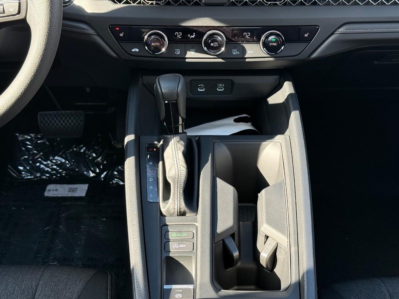 Honda Accord Sedan Vehicle Image 8