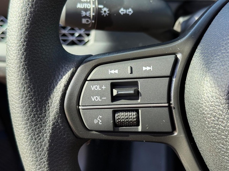 Honda Accord Sedan Vehicle Image 11