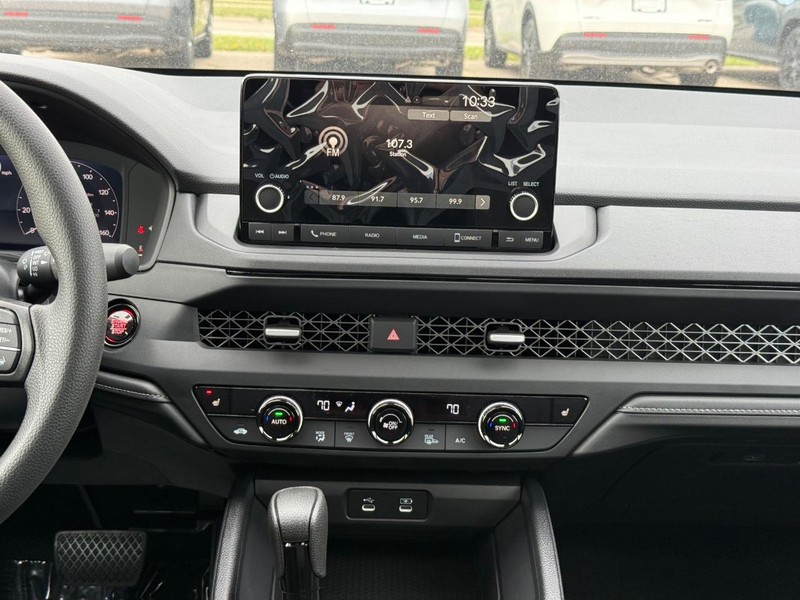 Honda Accord Sedan Vehicle Image 7