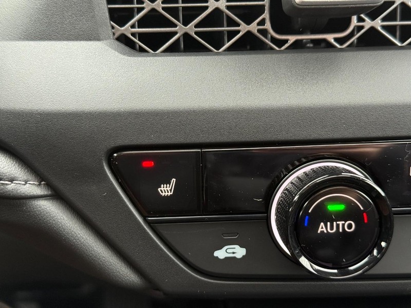 Honda Accord Sedan Vehicle Image 14