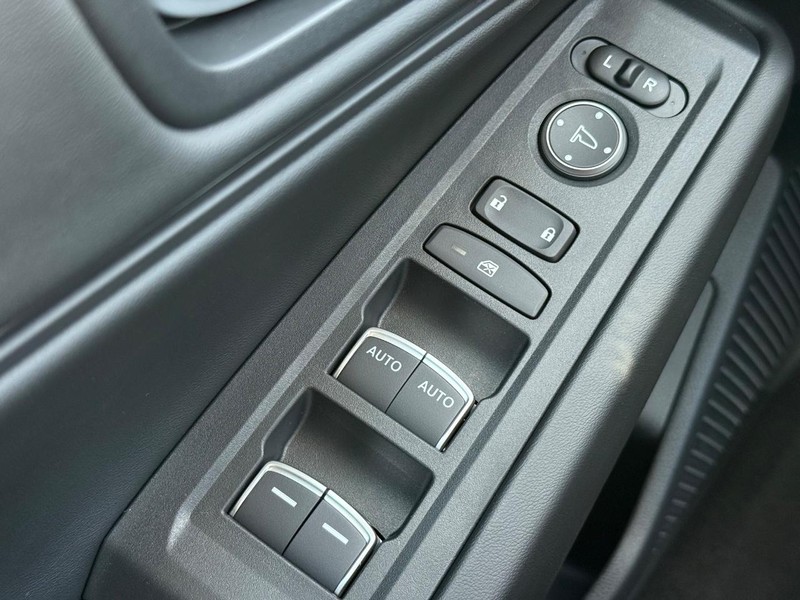 Honda Accord Sedan Vehicle Image 15