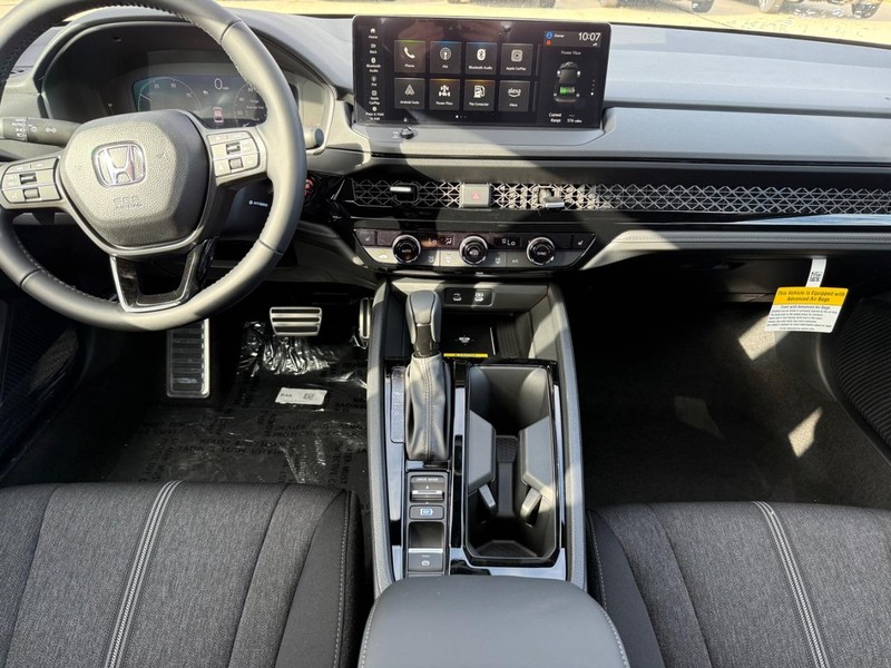 Honda Accord Hybrid Vehicle Image 6