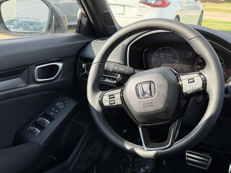 Honda Civic Sedan Vehicle Image 9