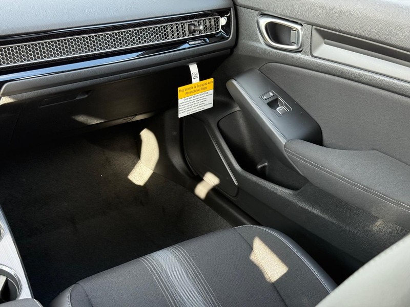 Honda Civic Sedan Vehicle Image 10