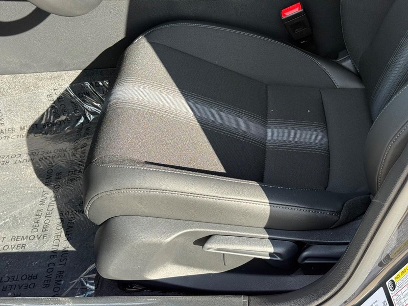 Honda Civic Sedan Vehicle Image 15