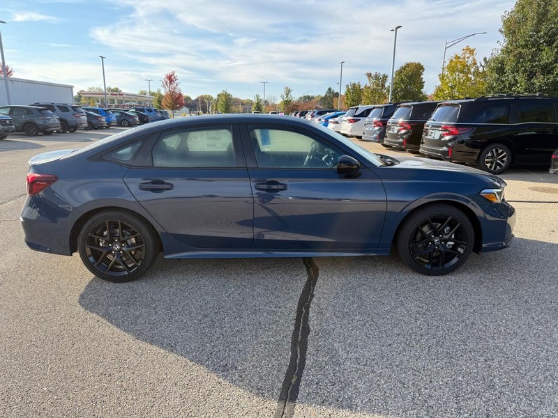 Honda Civic Sedan Hybrid Vehicle Image 2