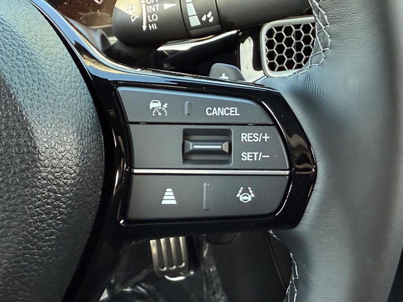 Honda Civic Sedan Hybrid Vehicle Image 12