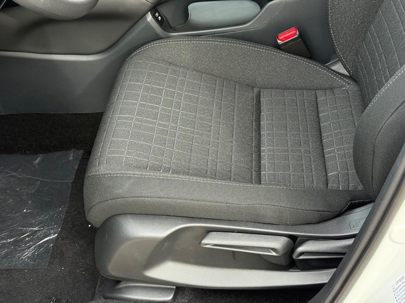 Honda HR-V Vehicle Image 15