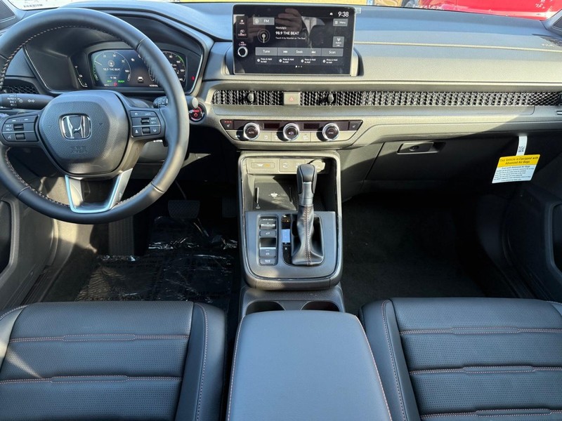 Honda CR-V Hybrid Vehicle Image 6