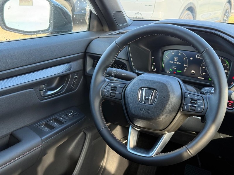 Honda CR-V Hybrid Vehicle Image 9