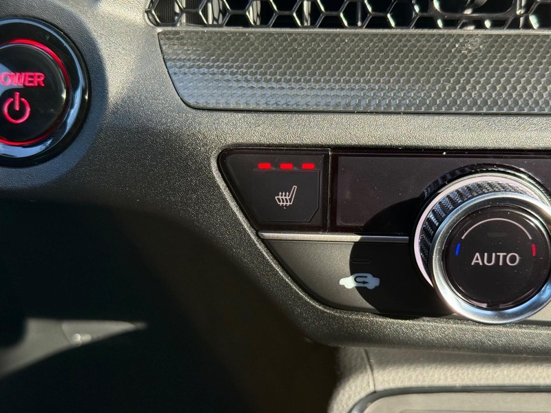 Honda CR-V Hybrid Vehicle Image 15