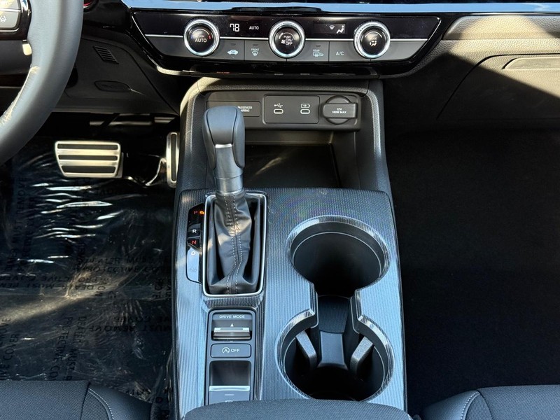 Honda Civic Sedan Vehicle Image 8