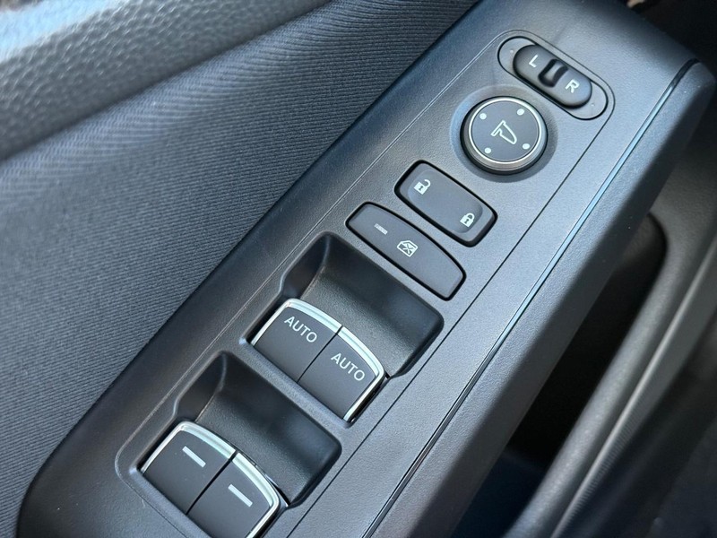 Honda Civic Sedan Vehicle Image 14